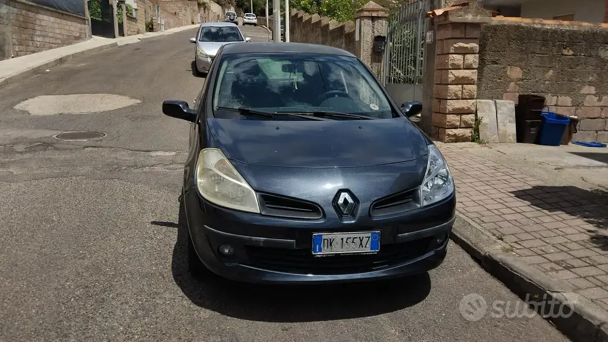 Usata Renault Clio II 75 CV (55 kW) 2007 Berlina