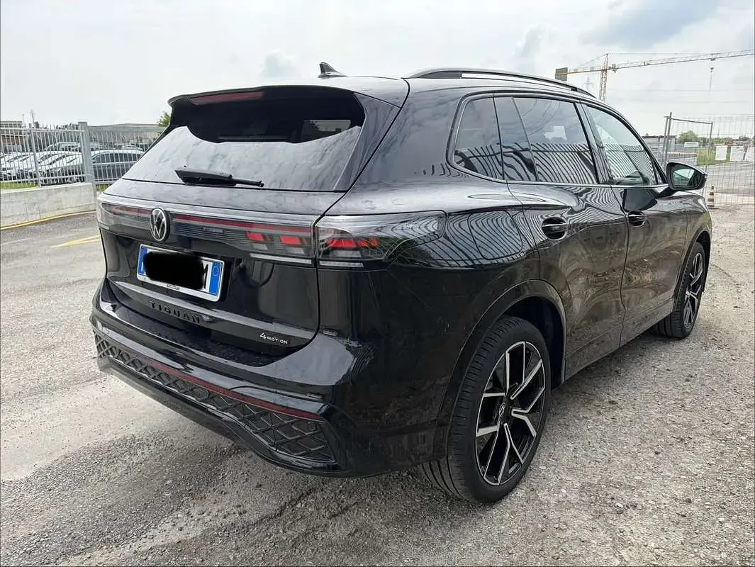 Usata VW Tiguan R-line Plus 193 CV (141 kW) 2024 SUV