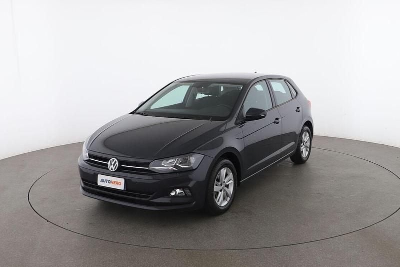 Grigio Usata 2019 VW Polo Comfortline Tre volumi | 14.199 € (Buon prezzo) - Immagine 1/4