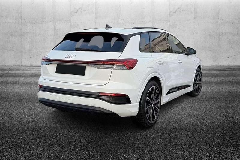 Usata Audi Q4 e-tron S-Line 69 kW (95 CV) 2022 Bianco SUV