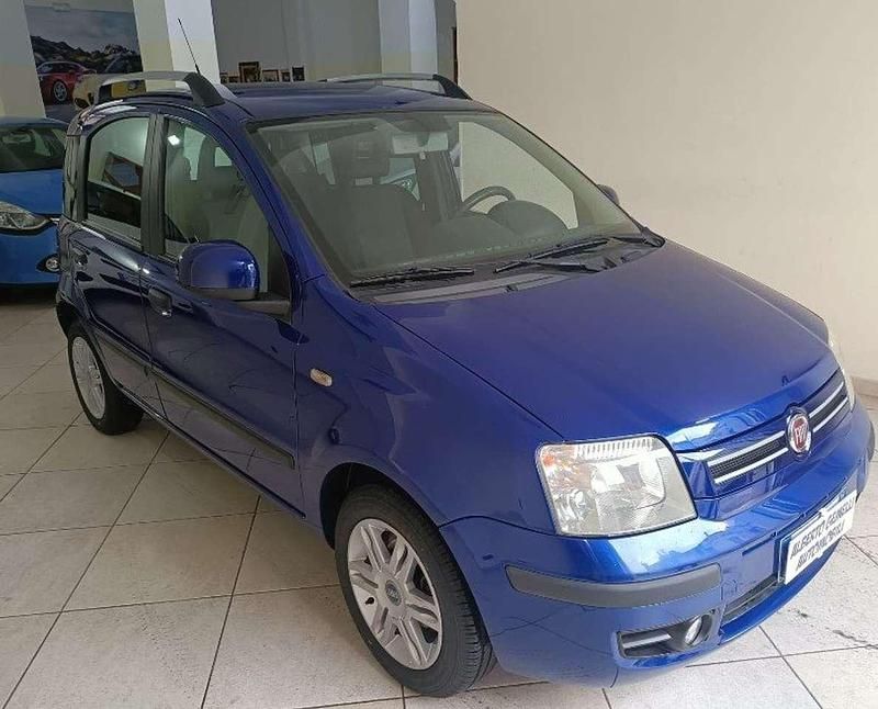 Blu/azzurro Usata 2010 Fiat Panda Emotion Due volumi | 5400 € (Molto cara) - Immagine 1/4