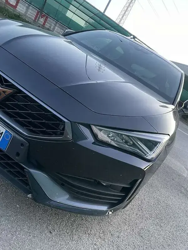 Usata Cupra Leon 150 CV (110 kW) 2024 Berlina