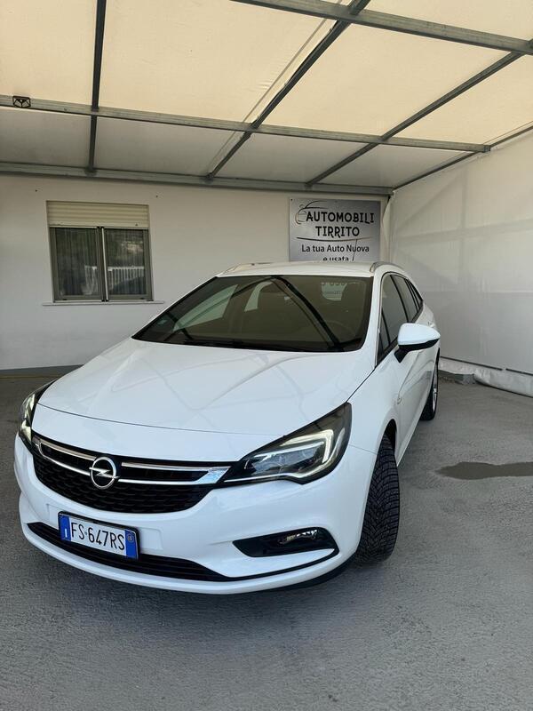 Usato 2018 Opel Astra 1.6 Diesel 110 CV (11.900 €)