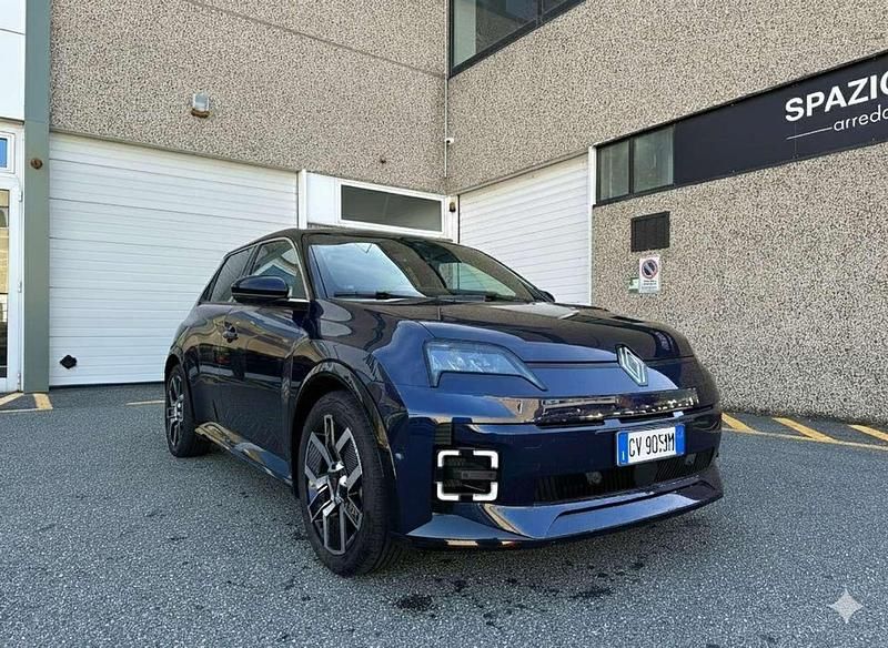 Usata Renault 5 E-Tech Iconic 110 kW (150 CV) 2024 Bestyle berlino (blu notturno Berlina