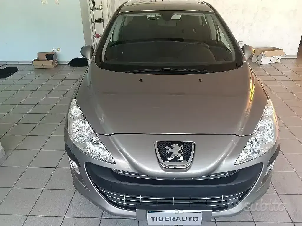 Usata Peugeot 308 98 CV (72 kW) 2010 Marrone Berlina