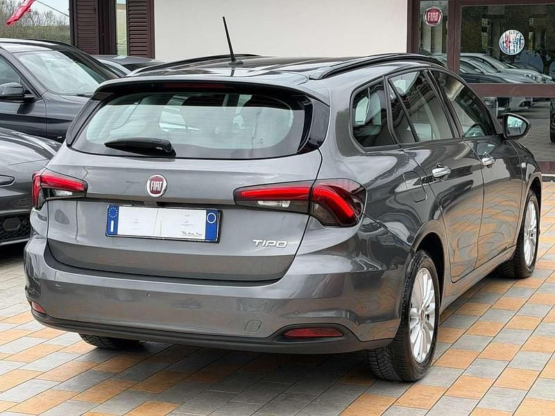 Usata Fiat Tipo Lounge 131 CV (96 kW) 2019 Grigio maestro Berlina