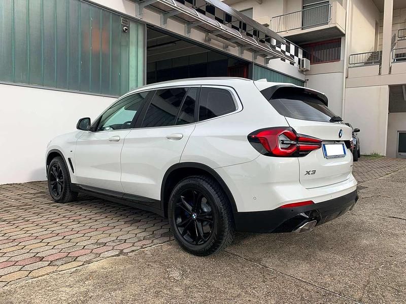 Usata BMW X3 190 CV (139 kW) 2023 Bianco madreperla SUV