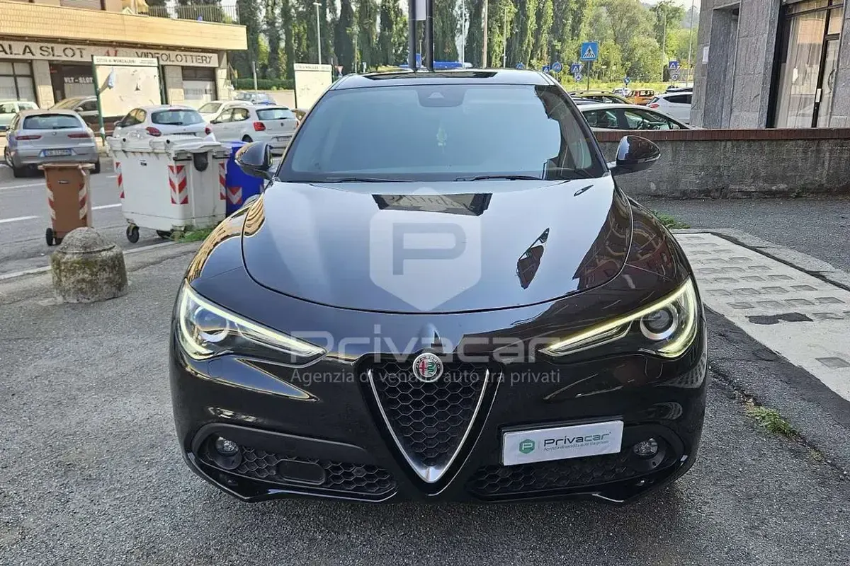 Usata Alfa Romeo Stelvio Business 190 CV (139 kW) 2021 Nero SUV