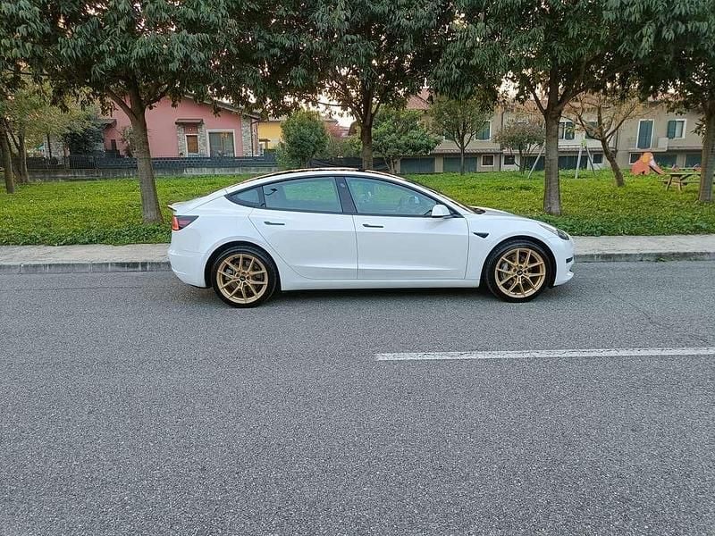 Usata Tesla Model 3 Standard Range 88 kW (120 CV) 2023 Bianco Berlina