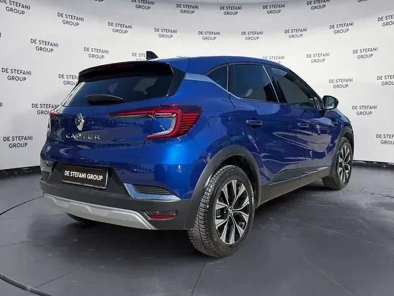 Usata Renault Captur Techno 101 CV (74 kW) 2023 Blu SUV