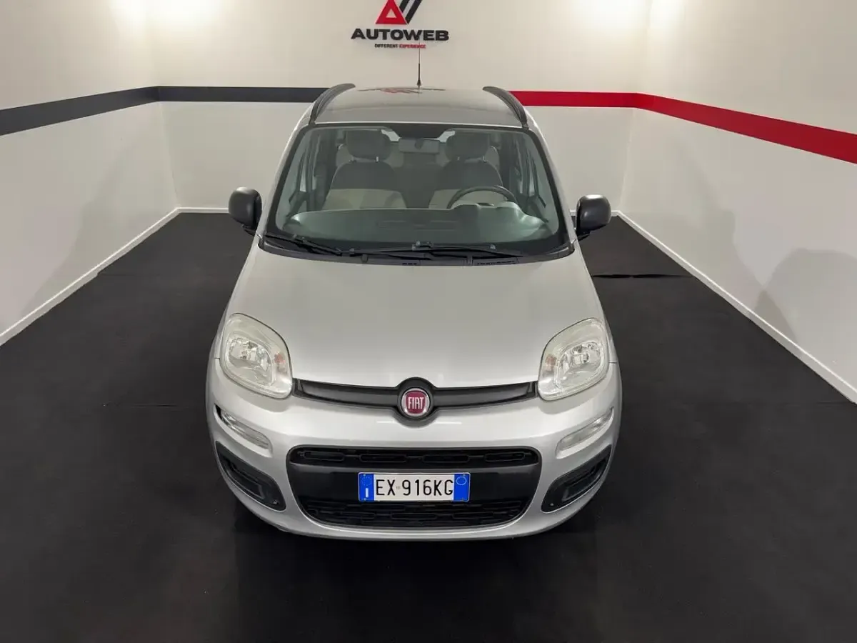 Usata Fiat Panda Lounge 69 CV (50 kW) 2014 Argento Utilitaria