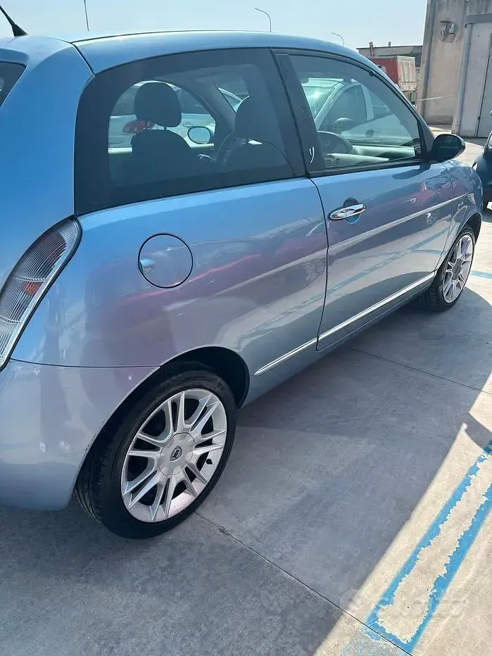 Usata Lancia Ypsilon 69 CV (50 kW) 2006 Utilitaria