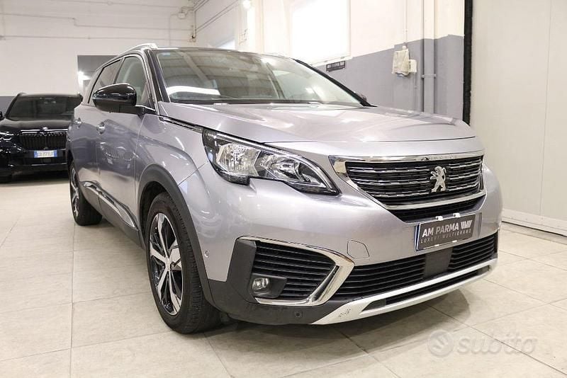 Grigio Usata 2017 Peugeot 5008 Allure SUV | 13.440 € (Buon prezzo) - Immagine 1/4