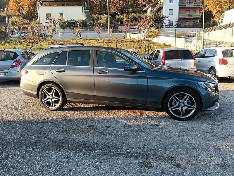 Usata Mercedes C200 Business 136 CV (100 kW) 2017 Grigio Station wagon