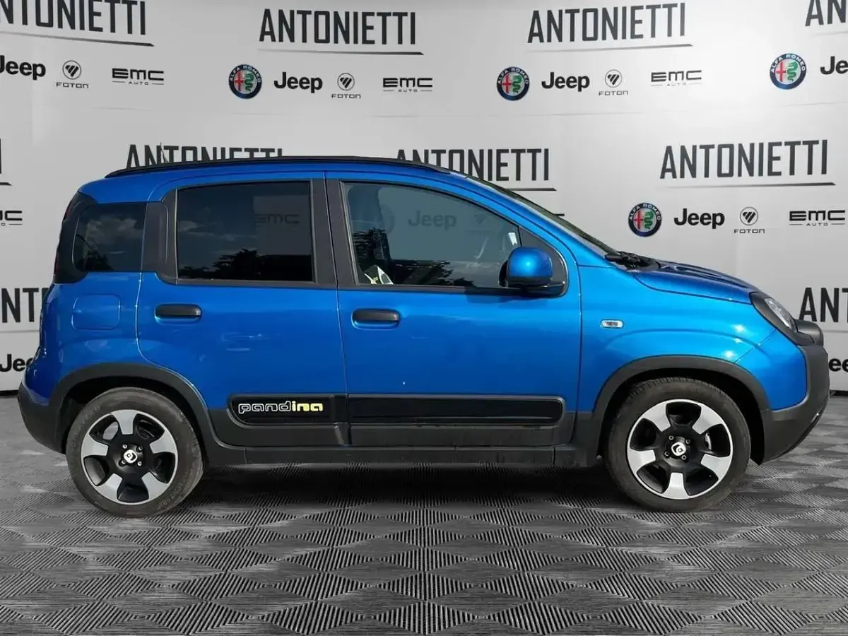 Usata Fiat Panda Cross Cross 69 CV (50 kW) 2025 Blu/azzurro Utilitaria