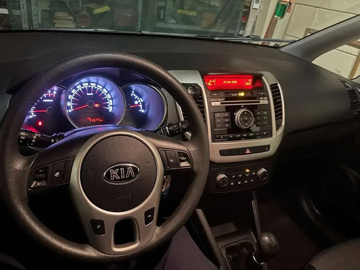 Usata Kia Venga Active 90 CV (66 kW) 2016 Grigio Utilitaria