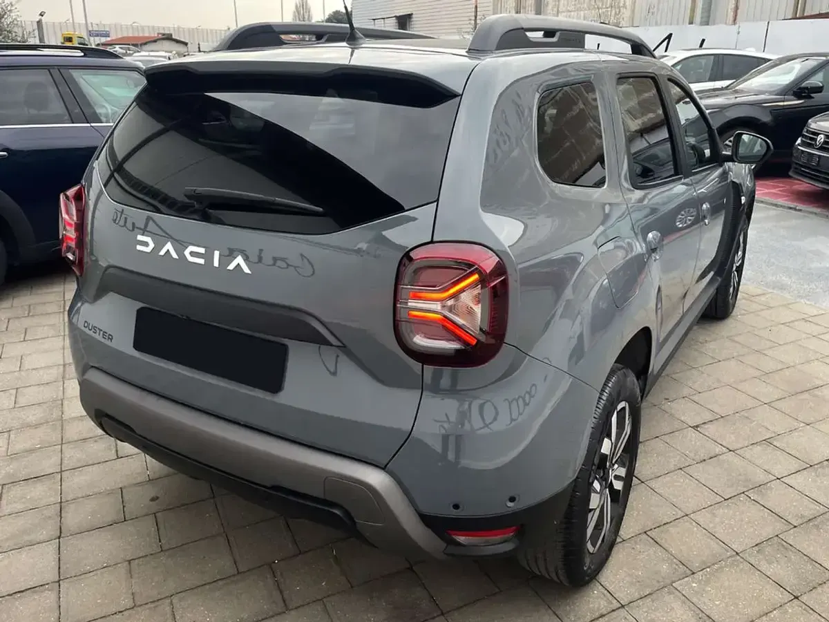 Usata Dacia Duster Journey 101 CV (74 kW) 2023 Bianco SUV