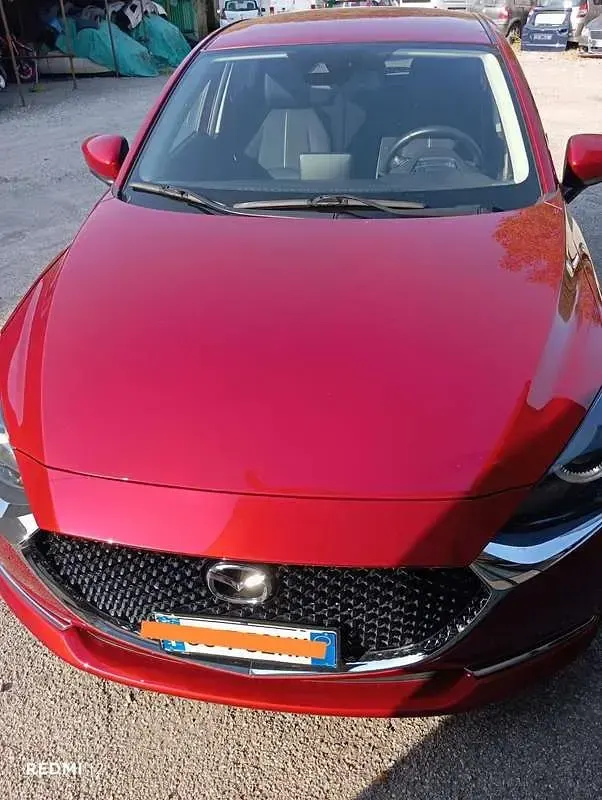 Begagnad Mazda 2 Evolve 90 HK (66 kW) 2020 Röd Halvkombi