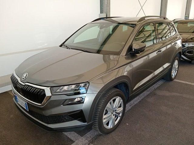 Grigio Usata 2025 Skoda Karoq Executive SUV | 27.800 € (Ottimo prezzo) - Immagine 1/4