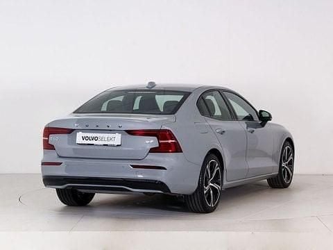 Usata Volvo S60 Plus 197 CV (144 kW) 2024 Vapour grey Berlina