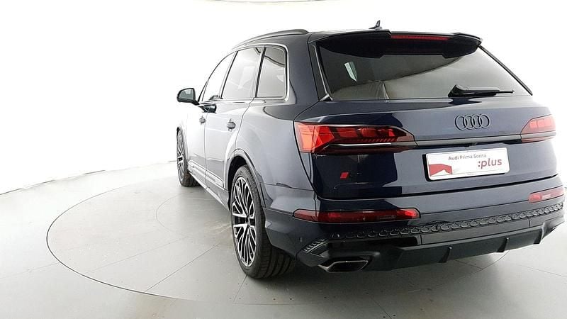 Nuova Audi Q7 2025 Grigio waitomo metallizzato SUV