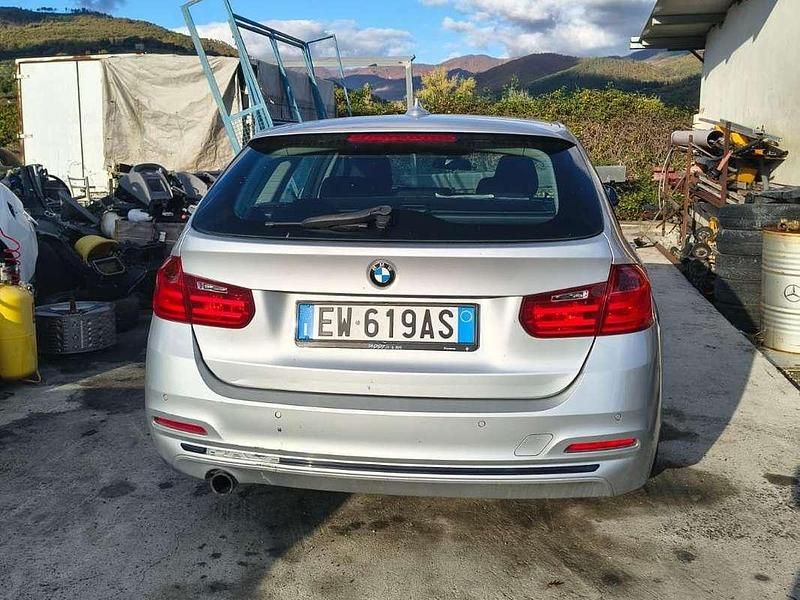 Begagnad BMW 316 Sport Line 116 HK (85 kW) 2014 Grå Kombi