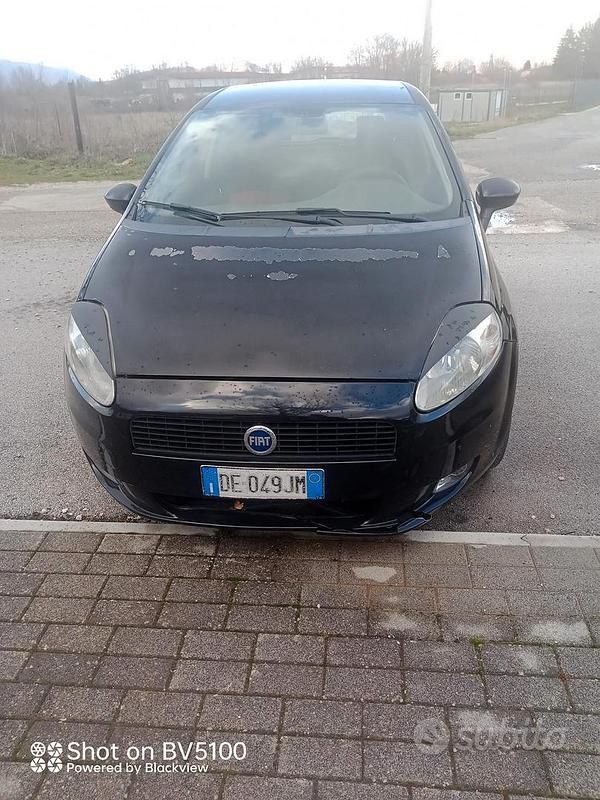 Usata Fiat Grande Punto 90 CV (66 kW) 2006 Nero Utilitaria