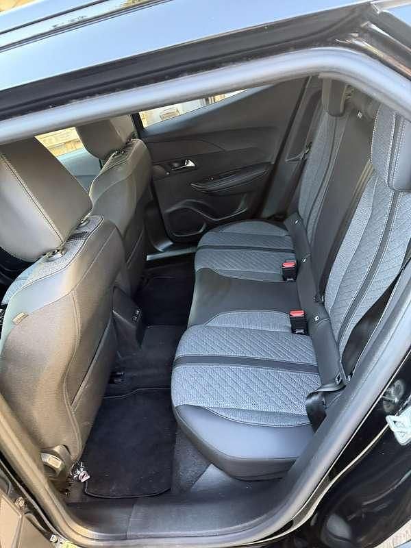 Usata Peugeot 2008 Allure 131 CV (96 kW) 2024 SUV