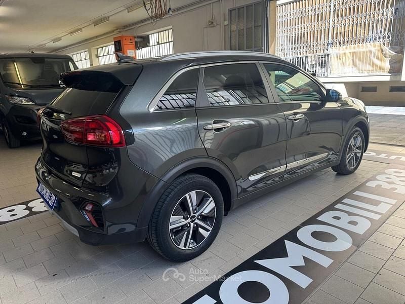 Usata Kia Niro Style 105 CV (77 kW) 2022 Grigio SUV