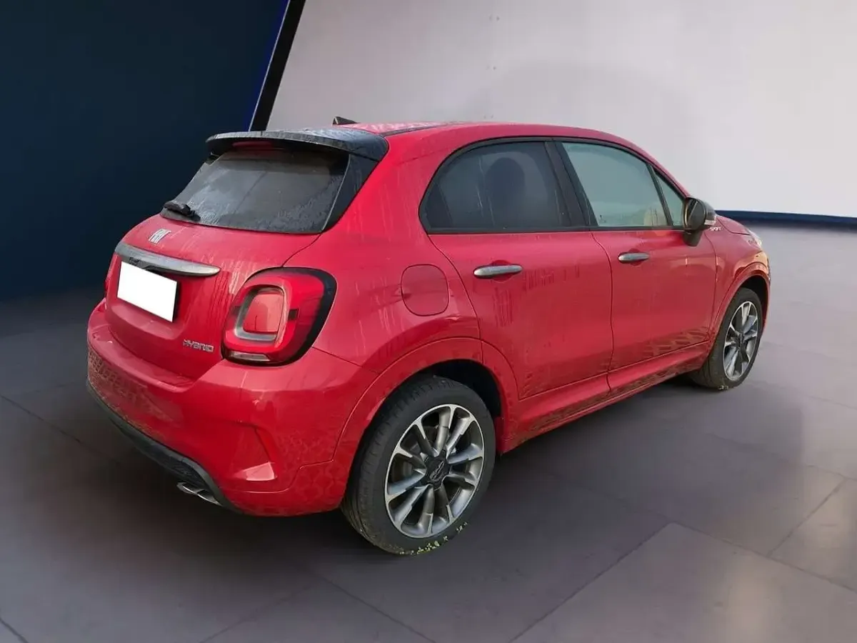Usado Fiat 500 131 CV (96 kW) 2024 Rojo SUV