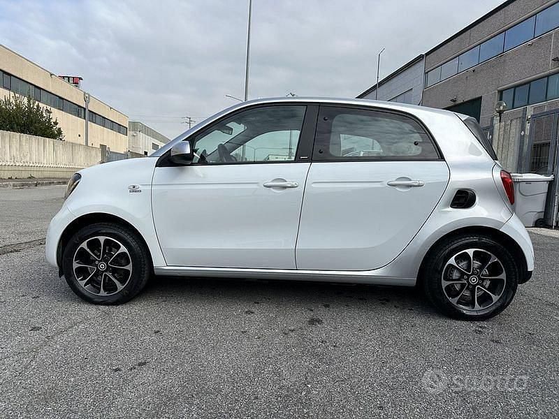 Usata Smart ForFour Passion 90 CV (66 kW) 2015 Other Utilitaria