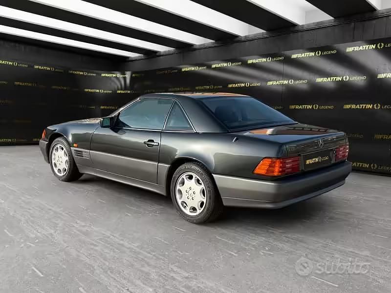 Usata Mercedes SL300 190 CV (139 kW) 1992 Nero Cabrio