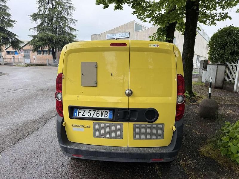 Usata Fiat Doblò 95 CV (69 kW) 2019 Giallo Monovolume
