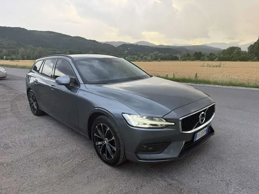 Usata Volvo V60 Business Edition 190 CV (139 kW) 2018 Station wagon