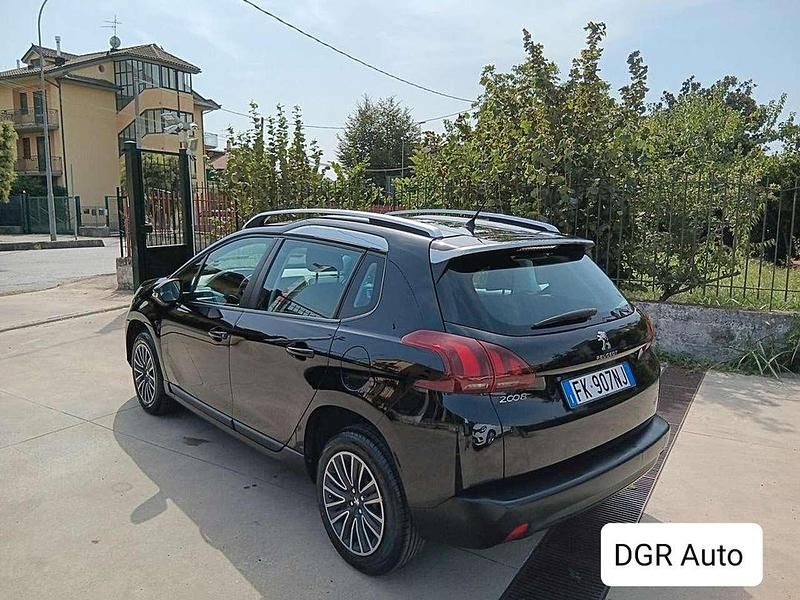 Usata Peugeot 2008 99 CV (72 kW) 2017 Nero SUV