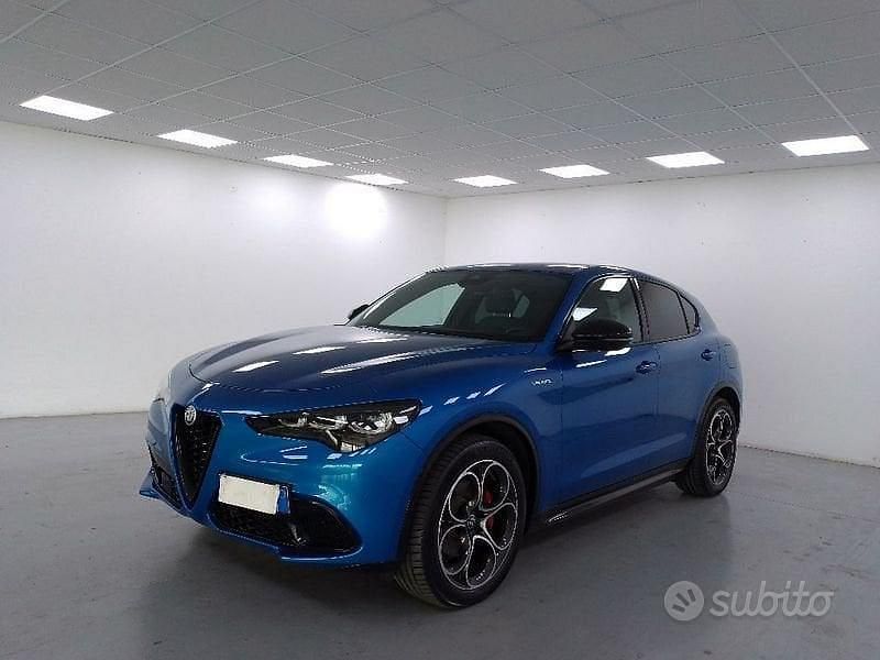 Blu Usata 2024 Alfa Romeo Stelvio Veloce SUV | 45.990 € (Molto cara) - Immagine 1/4