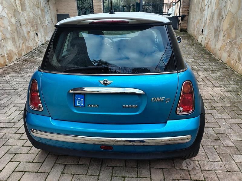 Usata Mini ONE 88 CV (64 kW) 2005 Blu Utilitaria