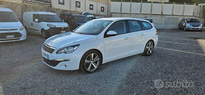 Usata Peugeot 308 SW Allure 120 CV (88 kW) 2017 Bianco Station wagon