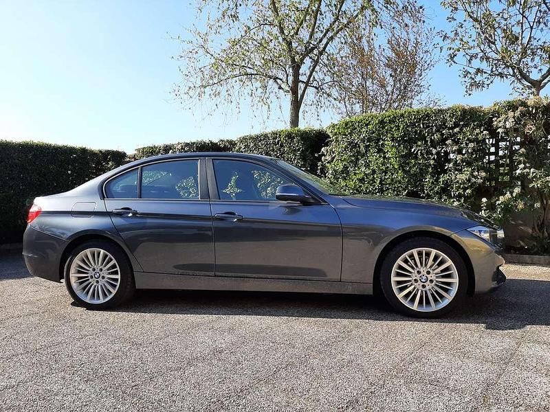 Usata BMW 316 116 CV (85 kW) 2012 Grigio Berlina