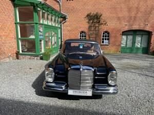 Usata Mercedes 280 Classic 160 CV (117 kW) 1968 Nero Cabrio