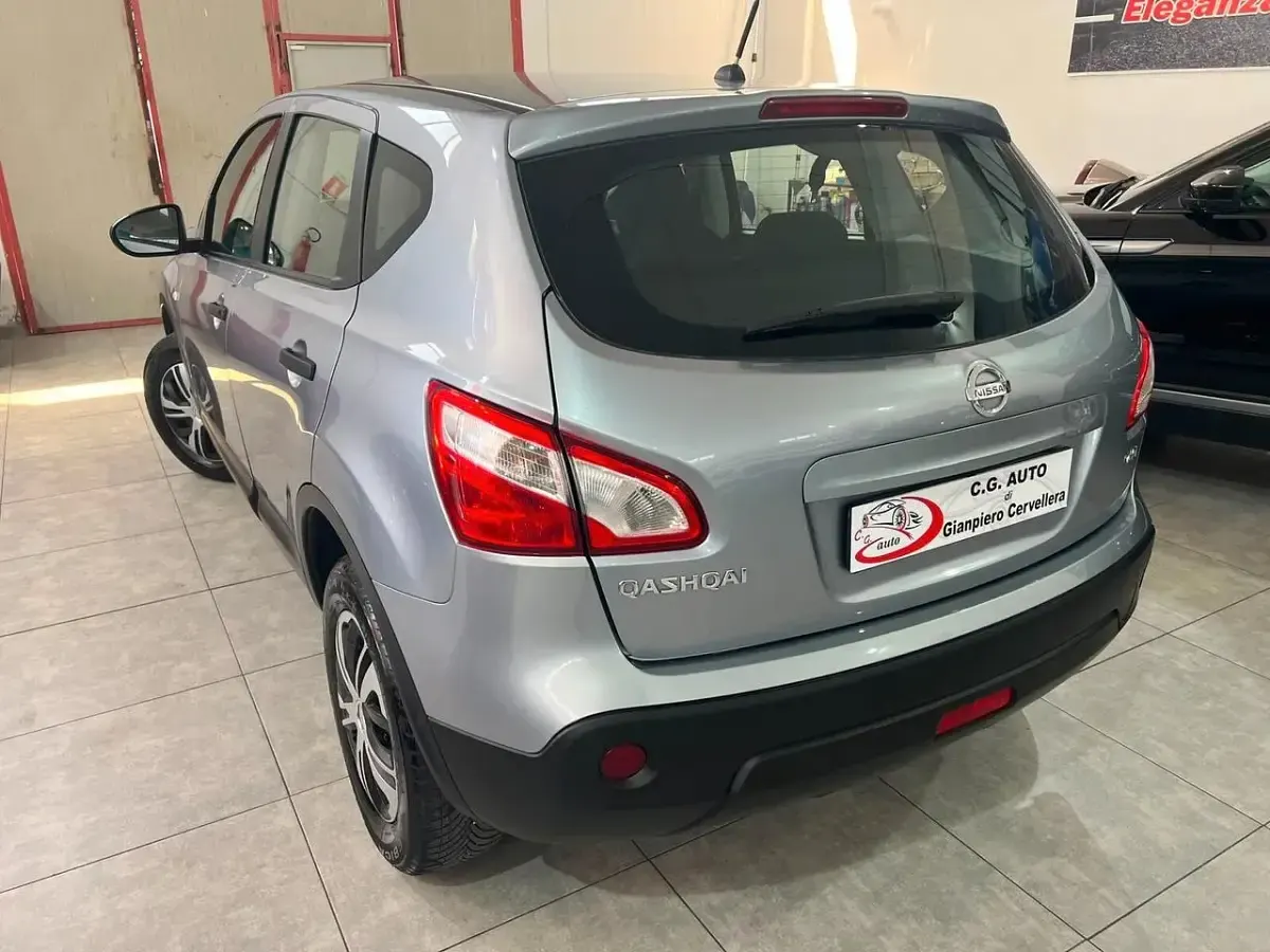 Usata Nissan Qashqai Acenta 110 CV (80 kW) 2013 Grigio SUV