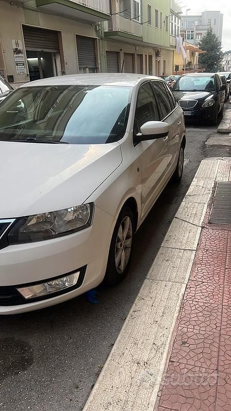 Usata Skoda Rapid 2014 Bianco Station wagon