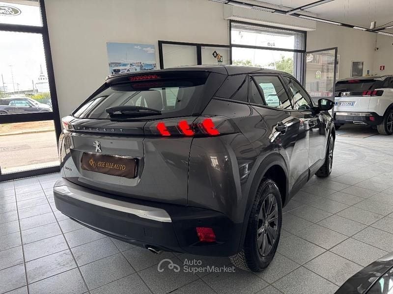 Usata Peugeot 2008 Active 111 CV (81 kW) 2021 Grigio SUV