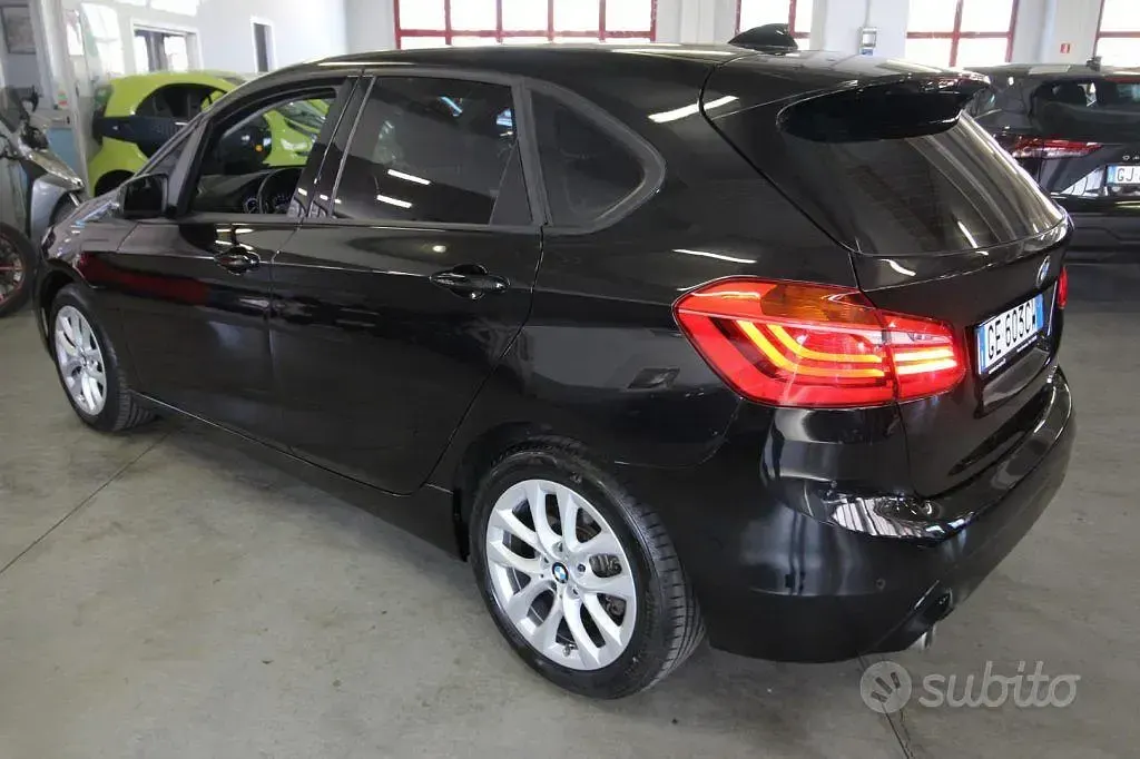 Usata BMW 225 Active Tourer iPerformance 125 CV (91 kW) 2021 Nero Monovolume