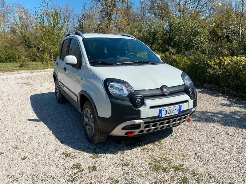 Bianco Usata 2021 Fiat Panda Cross Cross Due volumi | 15.000 € (Buon prezzo) - Immagine 1/4