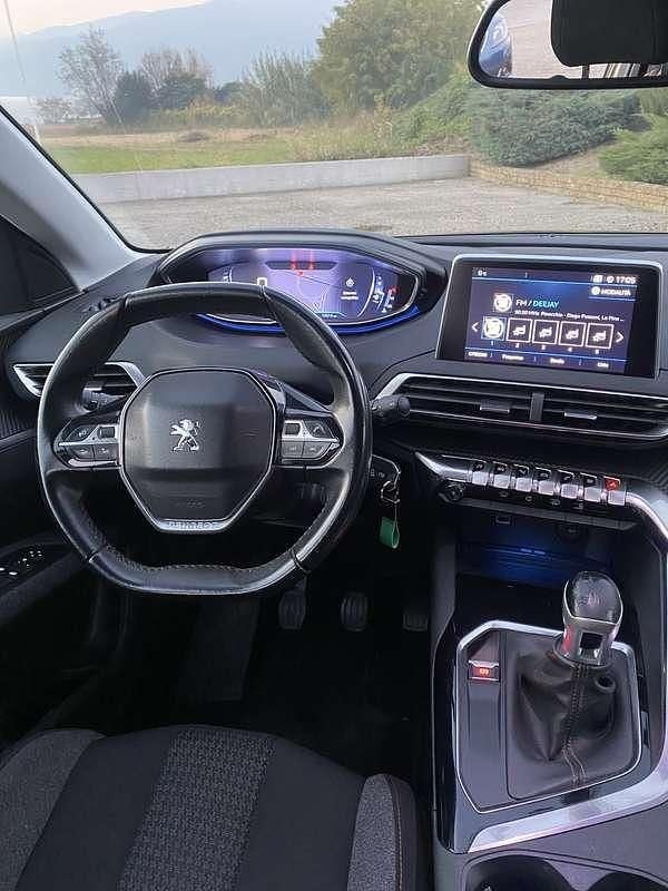 Begagnad Peugeot 5008 Business-Line 120 HK (88 kW) 2018 SUV