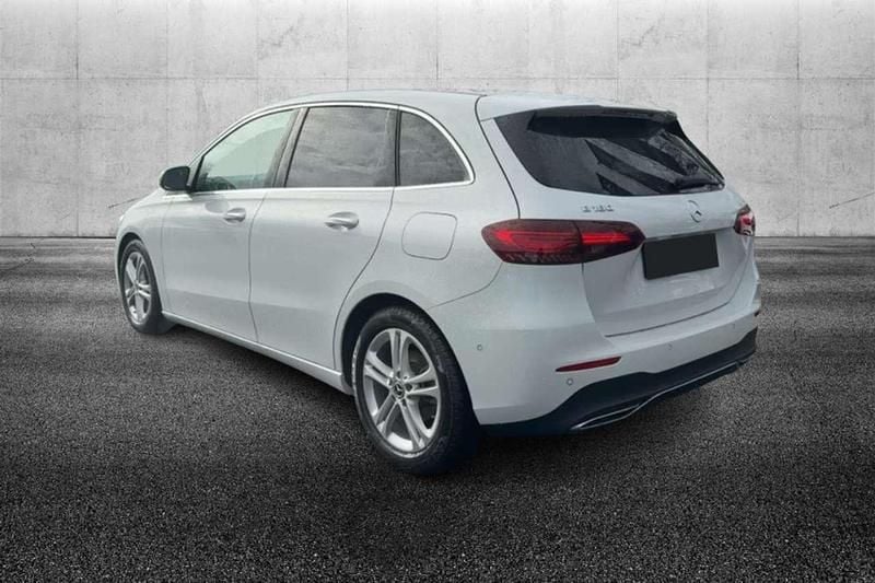 Gebraucht Mercedes B180 Advanced 136 PS (100 kW) 2024 Weiß Van / Kleinbus