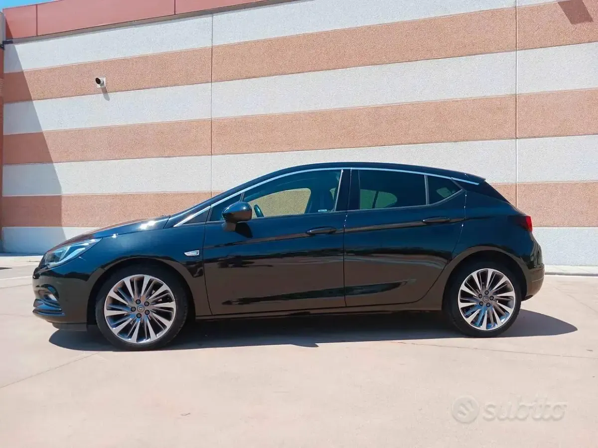 Usata Opel Astra 136 CV (100 kW) 2016 Nero Berlina
