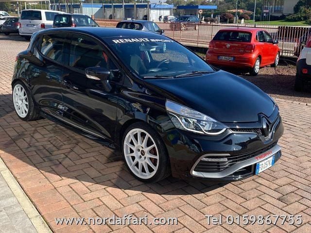 Usata Renault Clio IV R.S. 220 CV (161 kW) 2016 Berlina
