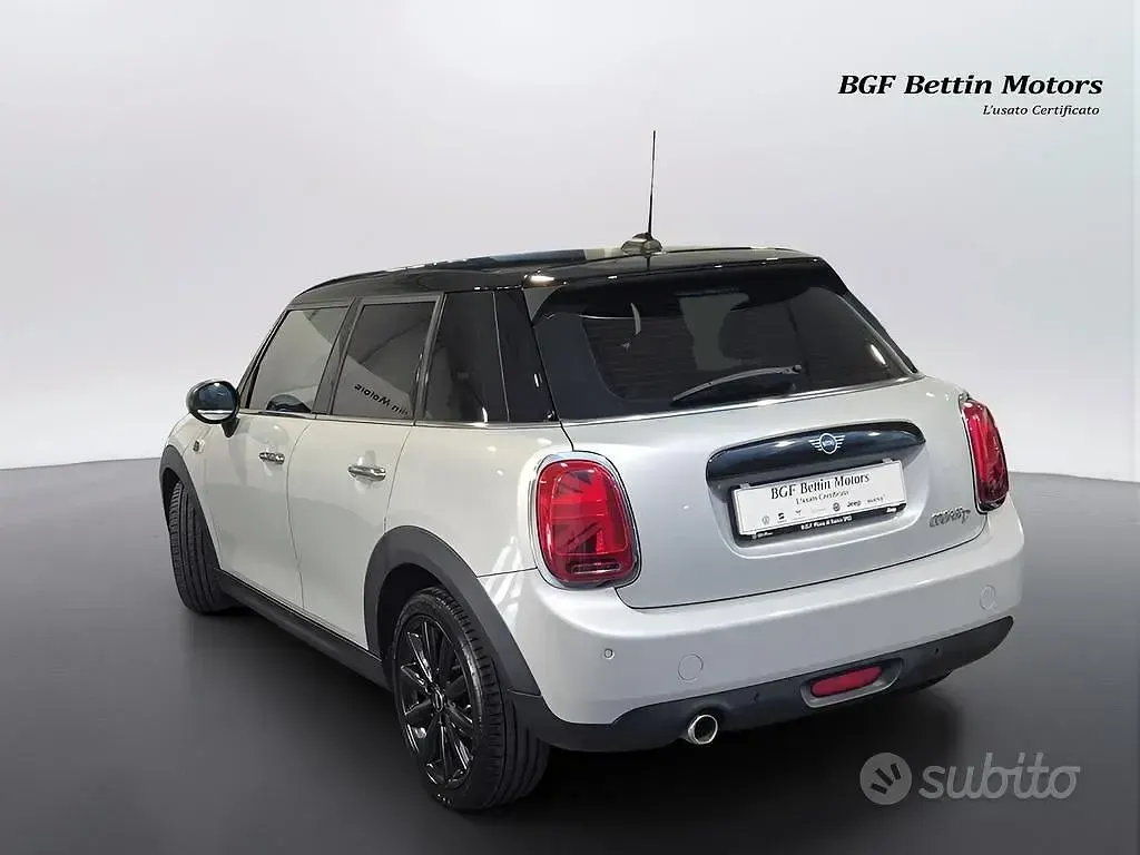 Usata Mini Cooper D 116 CV (85 kW) 2019 Bianco Utilitaria